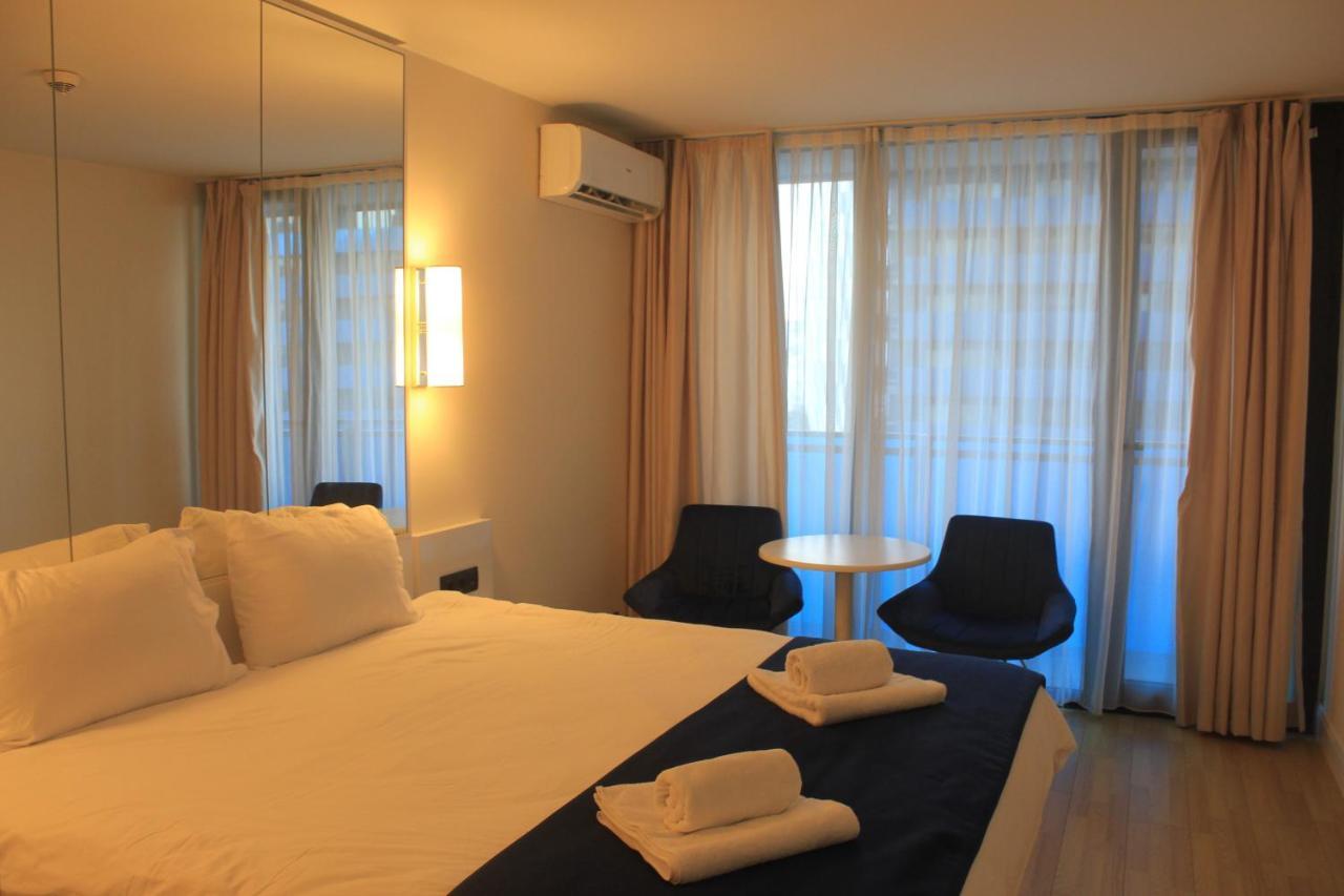 Luxe Apartment Batumi Sea Front Ngoại thất bức ảnh