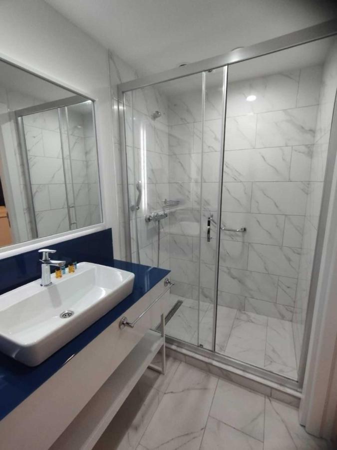 Luxe Apartment Batumi Sea Front Ngoại thất bức ảnh